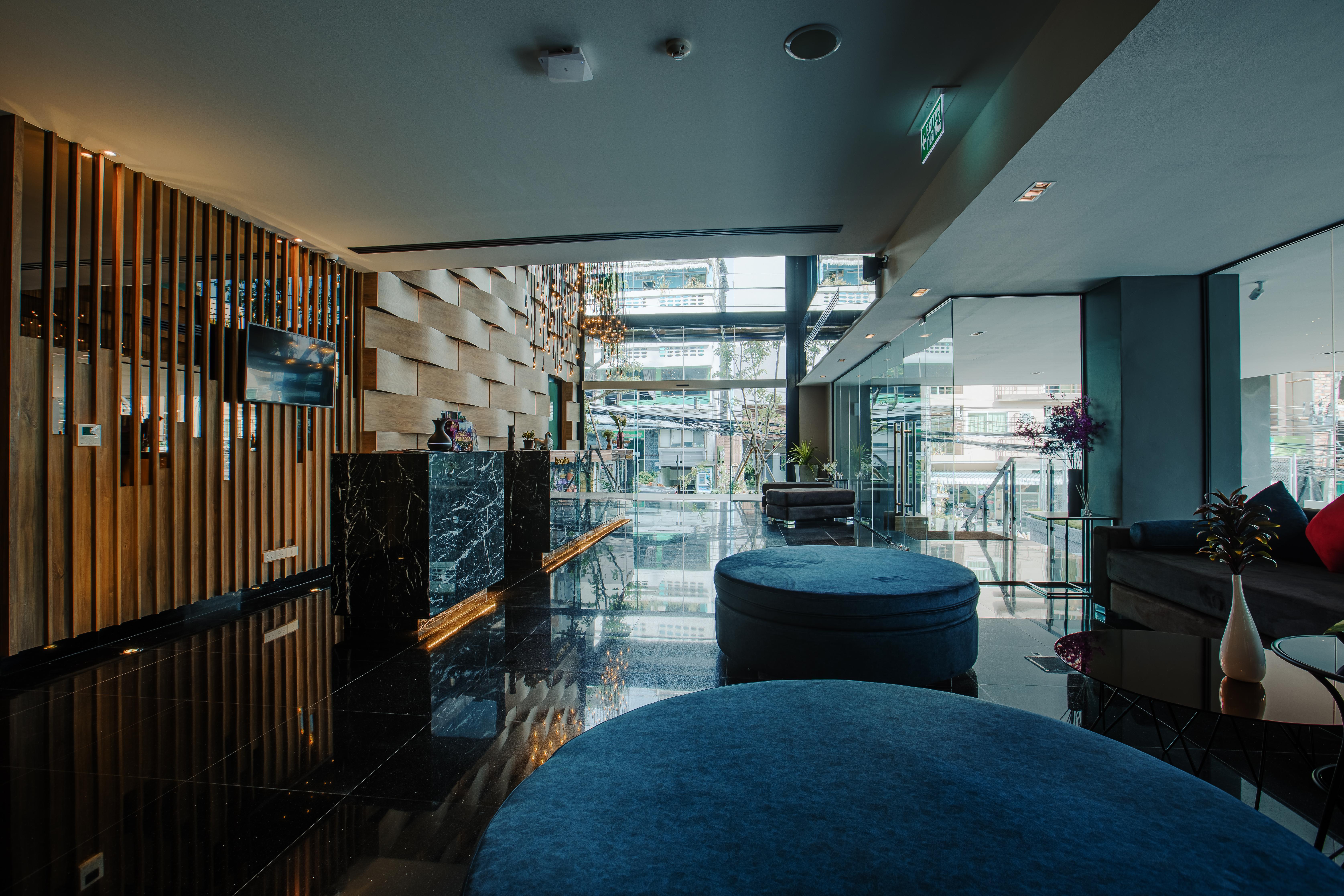 Rak Elegant Hotel Patong Exterior foto