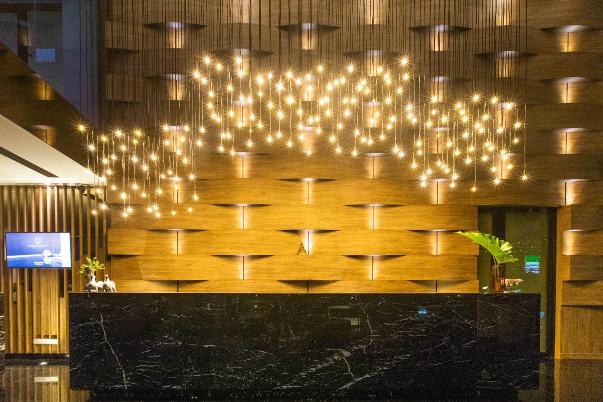 Rak Elegant Hotel Patong Exterior foto