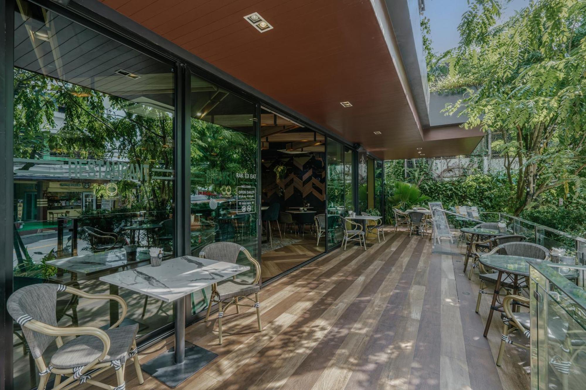 Rak Elegant Hotel Patong Exterior foto