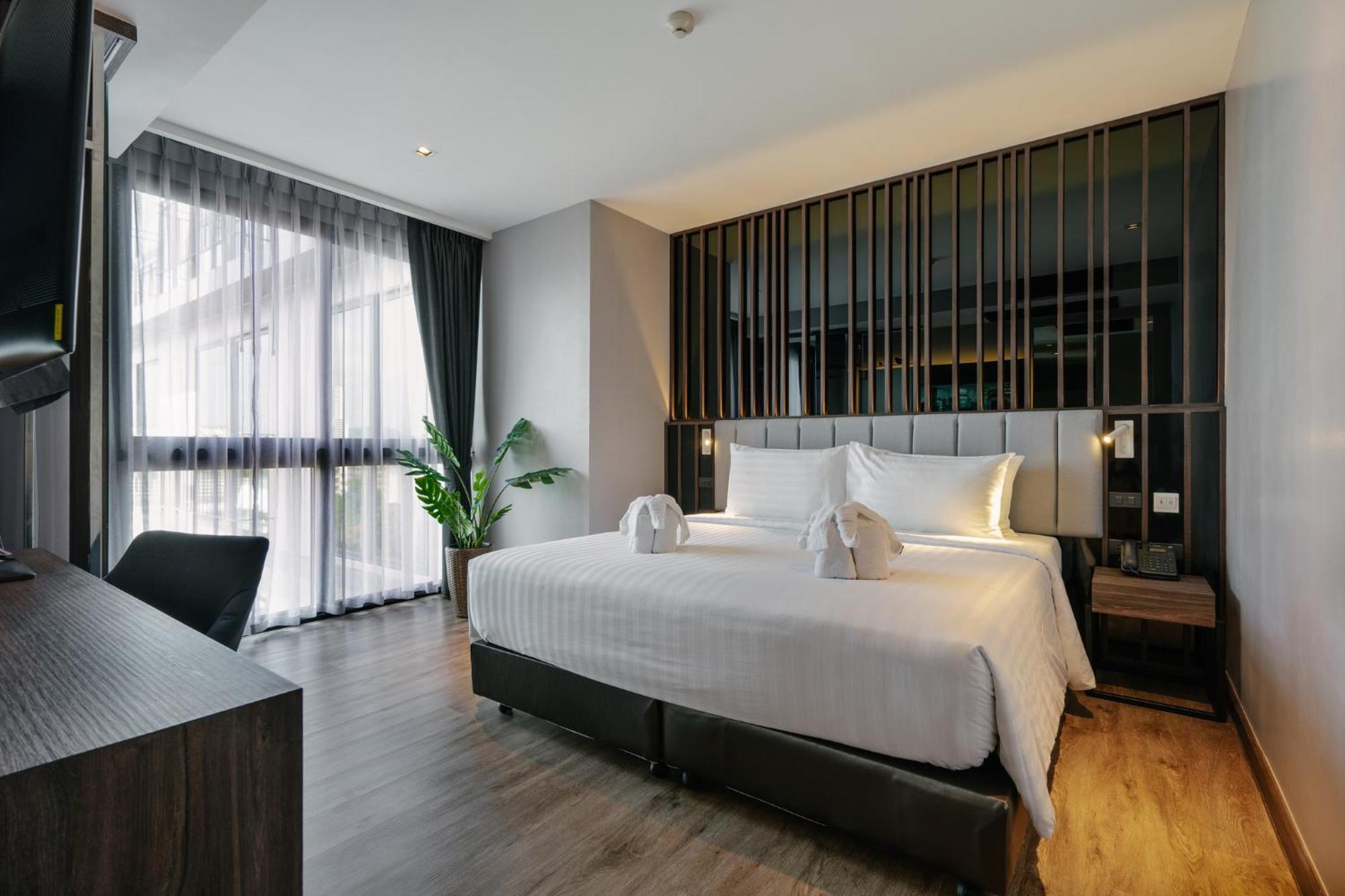 Rak Elegant Hotel Patong Exterior foto